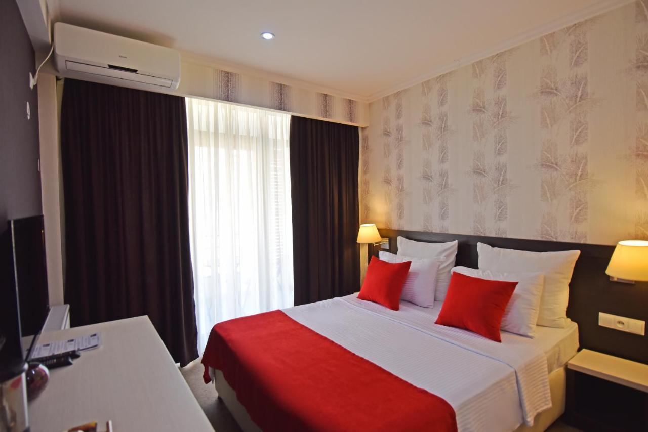 East Gate Boutique Готель 3*