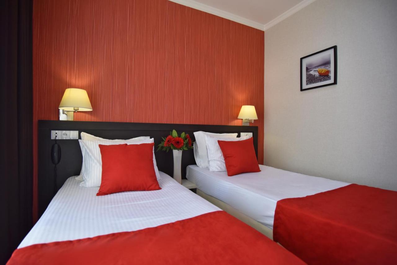 East Gate Boutique Готель 3*